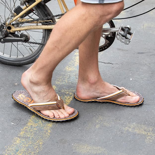Mens CAIRNS Flip Flops - Brown